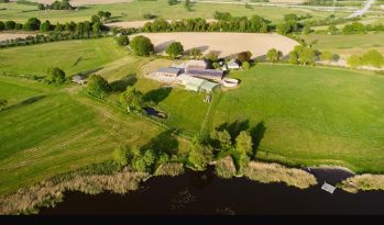 Große, helle Halle auf Hof Seeburg zur Pacht