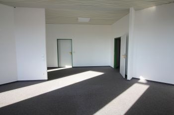 Klasse Büroräume im Gründerzentrum – Grosses, geräumiges Büro